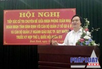 Bộ trưởng Phùng Xuân Nhạ trả lời cử tri (Ảnh: TTTT Bộ)