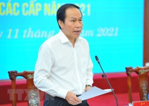 Phó Chủ tịch-Tổng Thư ký Ủy ban Trung ương Mặt trận Tổ quốc Việt Nam Lê Tiến Châu phát biểu tại hội nghị.