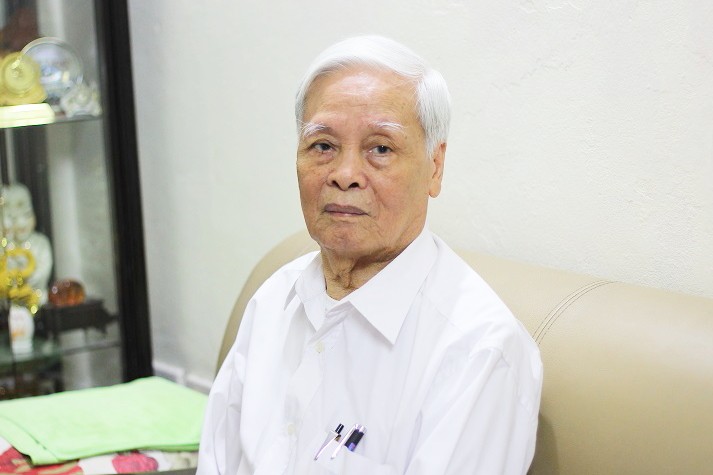 Ông Ngô Văn Sửu, nguyên Vụ trưởng Vụ 1, Ủy ban Kiểm tra Trung ương trao đổi với PV Tạp chí Pháp lý